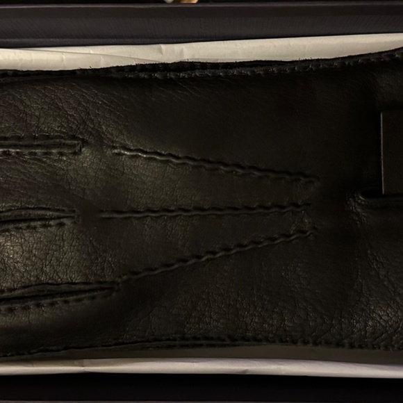 MEN'S NERO (BLACK) LEATHER PRADA GLOVES, NEW WITH TAGS IN ORIGINAL PRADA BOX - Picture 4 of 4